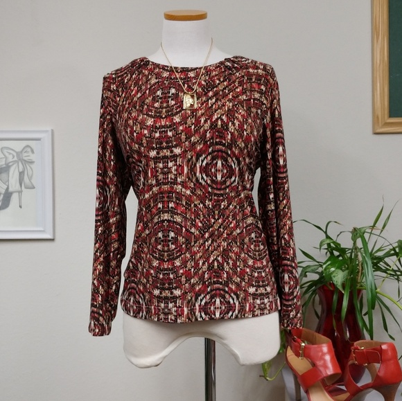 Company Collection Top - Picture 3 of 5